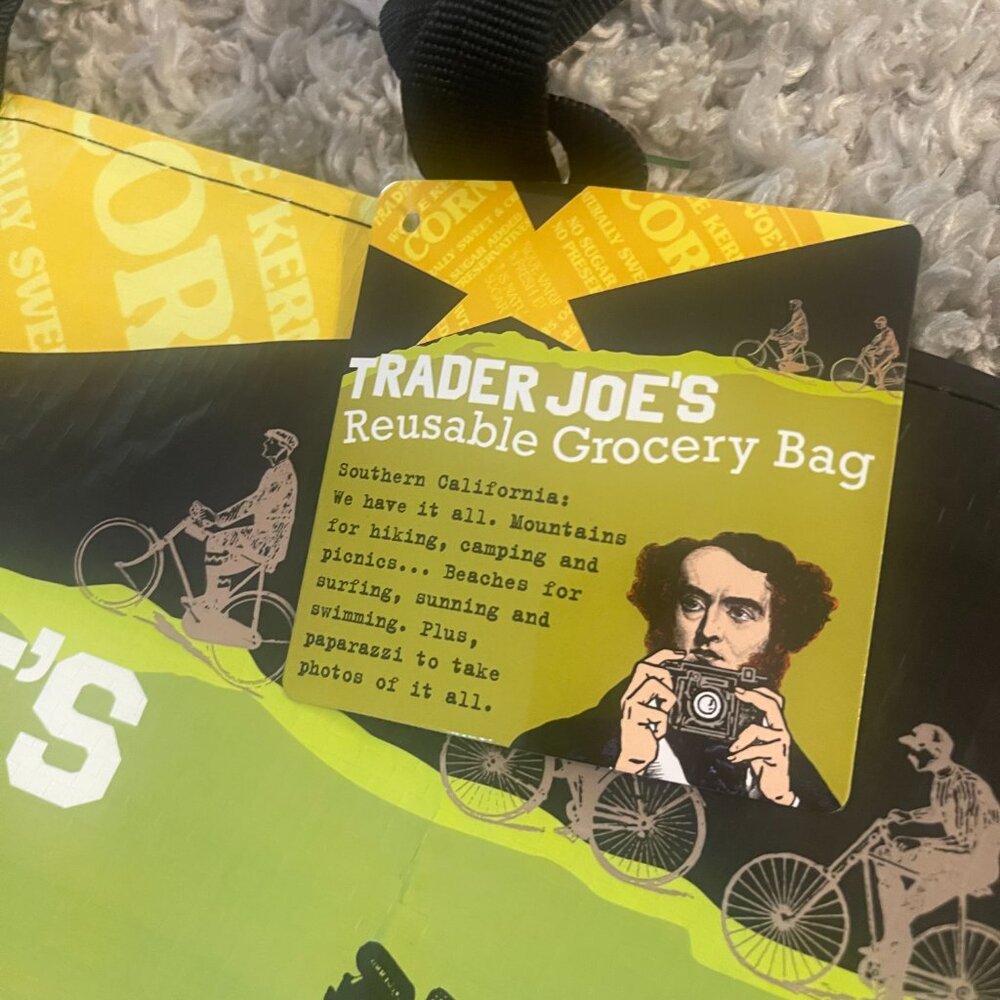 Trader Joe’s Reusable Grocery Bags Lot Of 2 California Avocado NWT - Picture 4 of 10